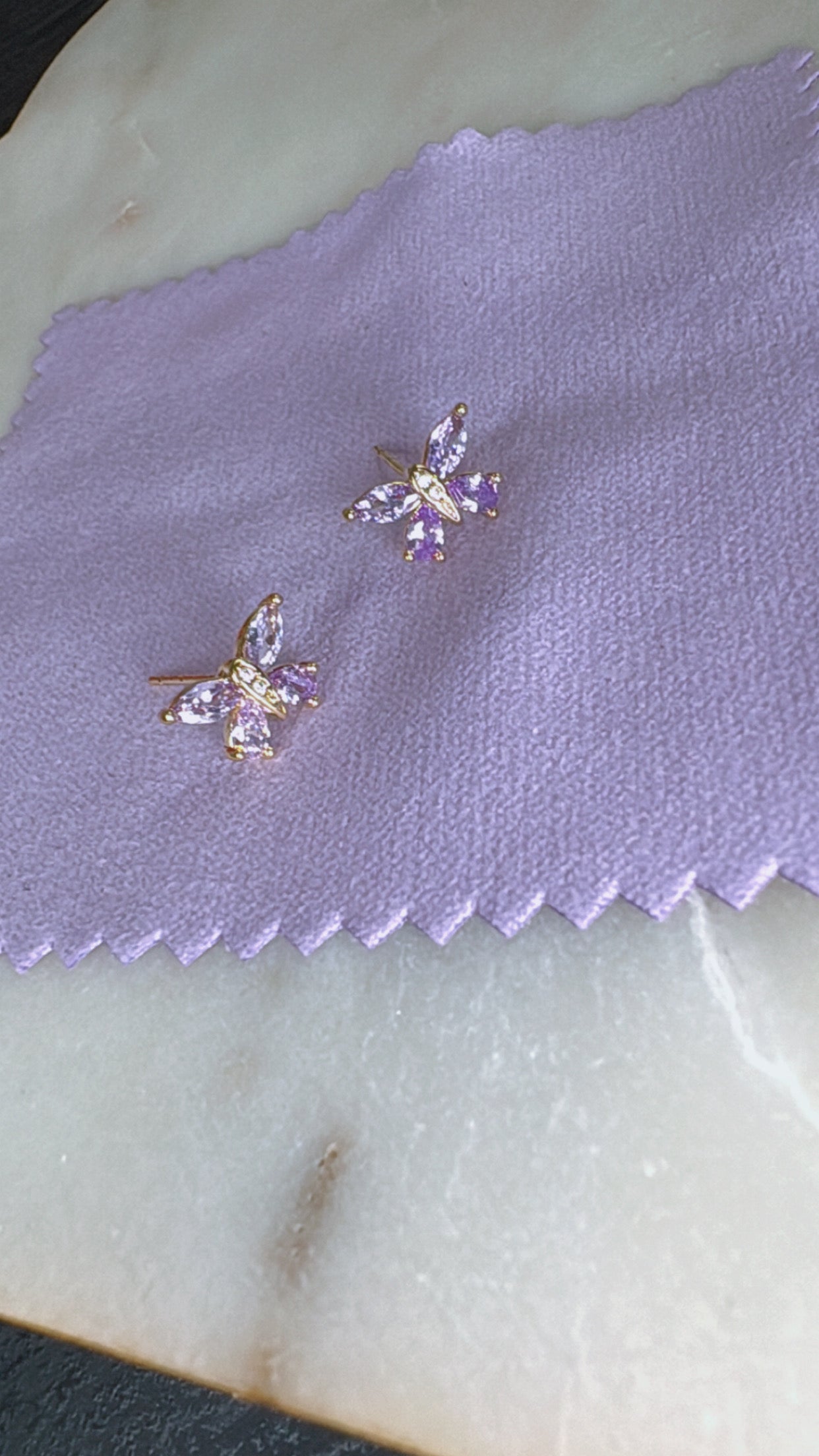 926 Silver needle butterfly earrings