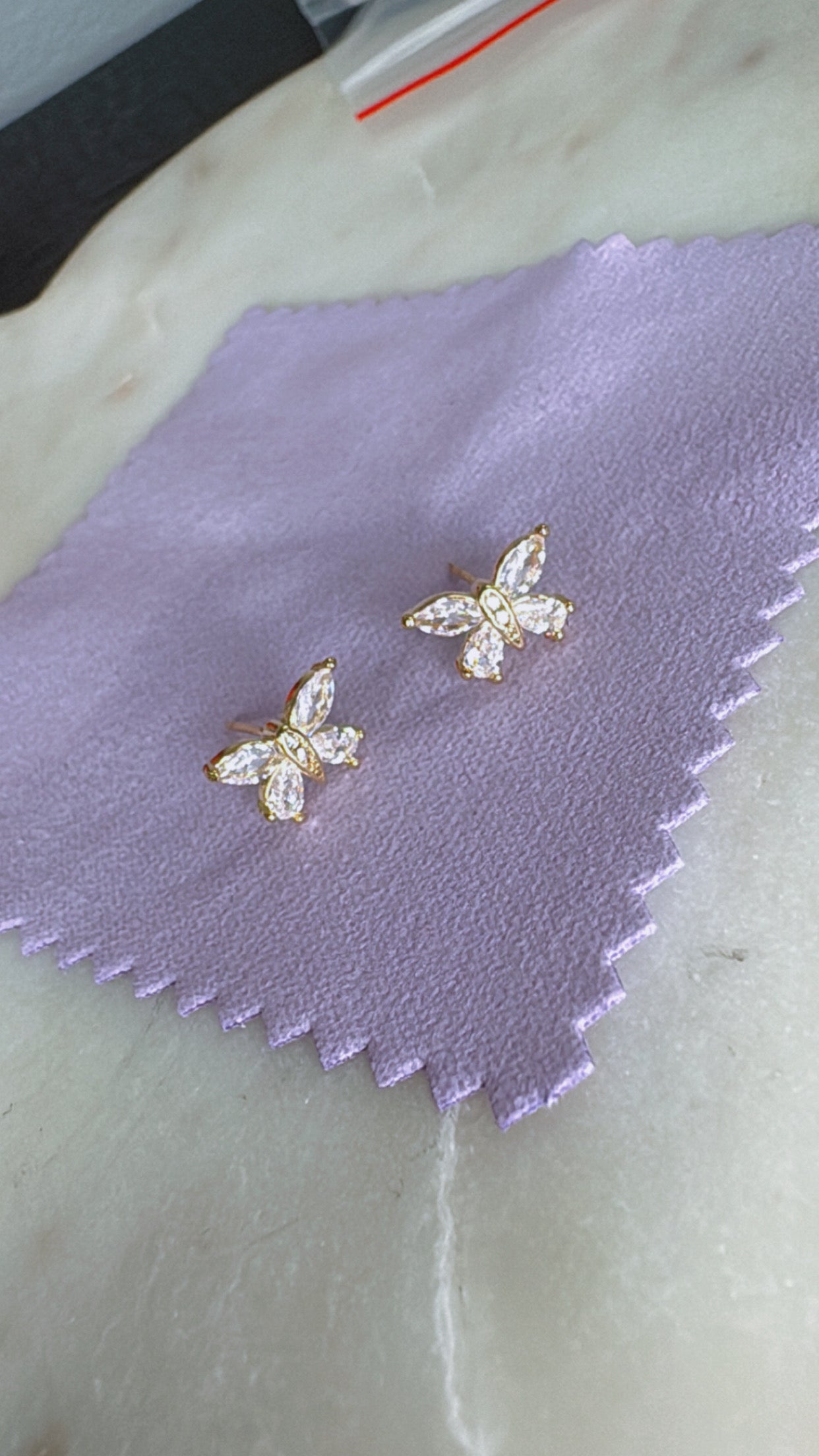 926 Silver needle butterfly earrings
